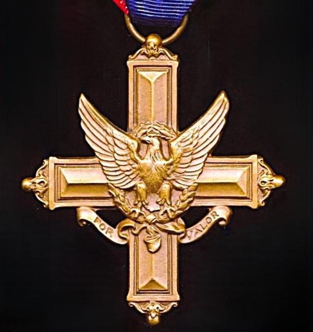 United States: Distinguished Service Cross (Army). Circa 1945-1970 — image 2