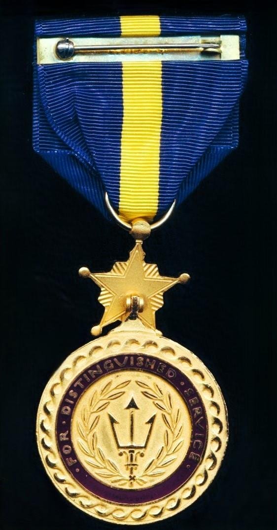 United States: Navy Distinguished Service Medal. Gilt and enamel (Post 1990 issue) — image 3