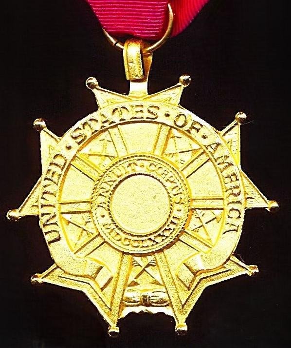 United States of America: Legion of Merit. Officer (or 3rd grade) Breast Badge. Gilt & enamel, with LOM emblem on riband. Circa 1990-2025 — image 5