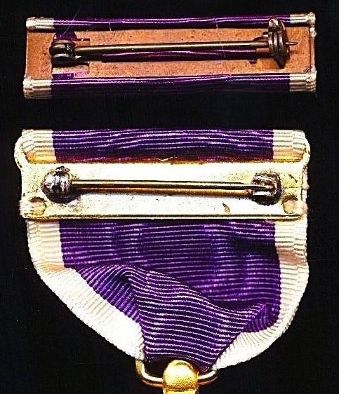 Purple Heart Medal. A cased Second World War issue 'Set'. Circa issue 1945-1965 (including Second World War, Korean War and early Vietnam War) — image 5