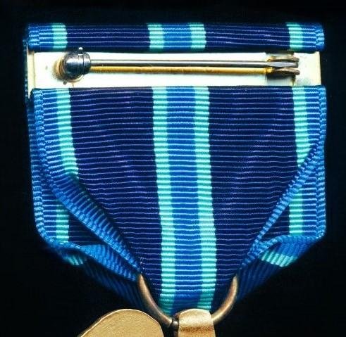 United States: National Aeronautics and Space Administration (N.A.S.A.). Outstanding Leadership Medal — image 5