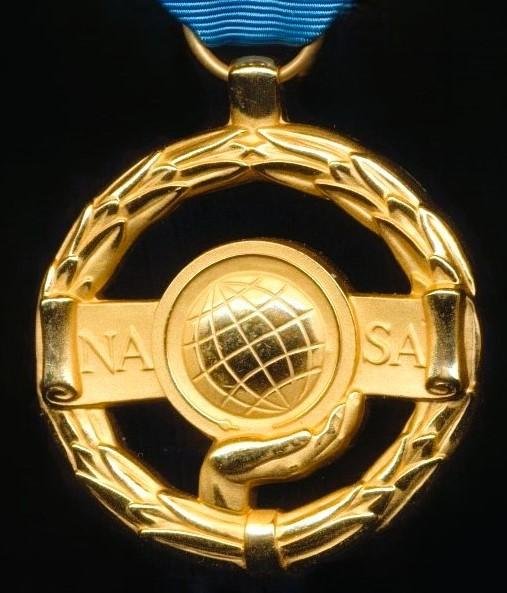 United States: National Aeronautics and Space Administration (N.A.S.A.). Exceptional Public Service Medal — image 2