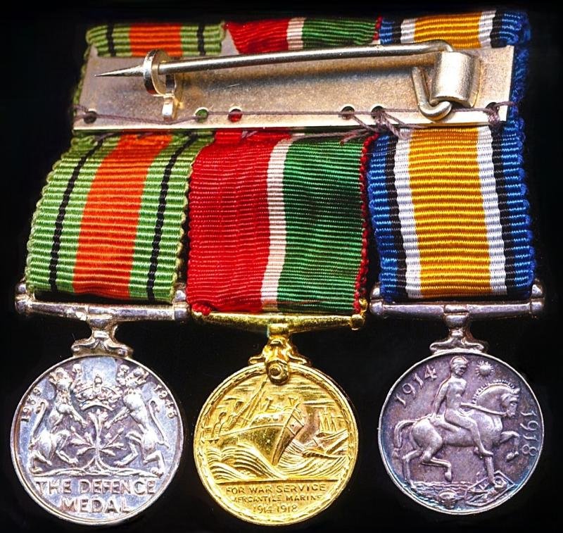 A World Wars Miniature Medal Group of 3 including service with the Mercantile Marine 1914-18: — image 4