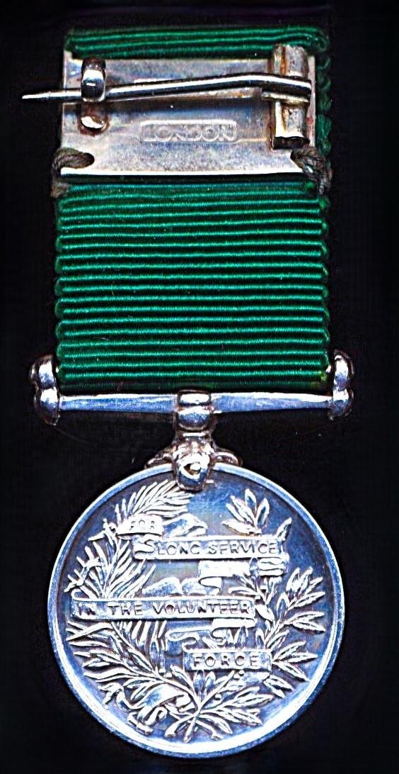 Miniature Volunteer Force Long Service Medal EDVII issue. As awarded to United Kingdom volunteers — image 4
