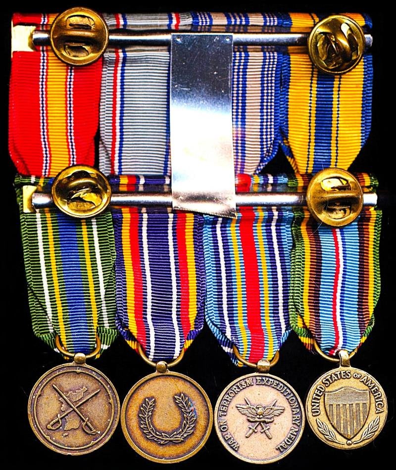 United States: Mounted Group of 8 Miniature Medals awarded to the United States Air Force — image 2