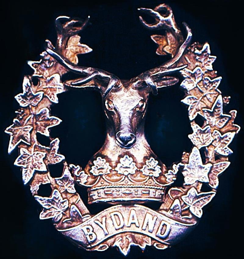 British Army: Gordon Highlanders. Officers Glengarry Badge. Silver (no British H/M) with makers/retailers marks circa 1899-1933 — image 3