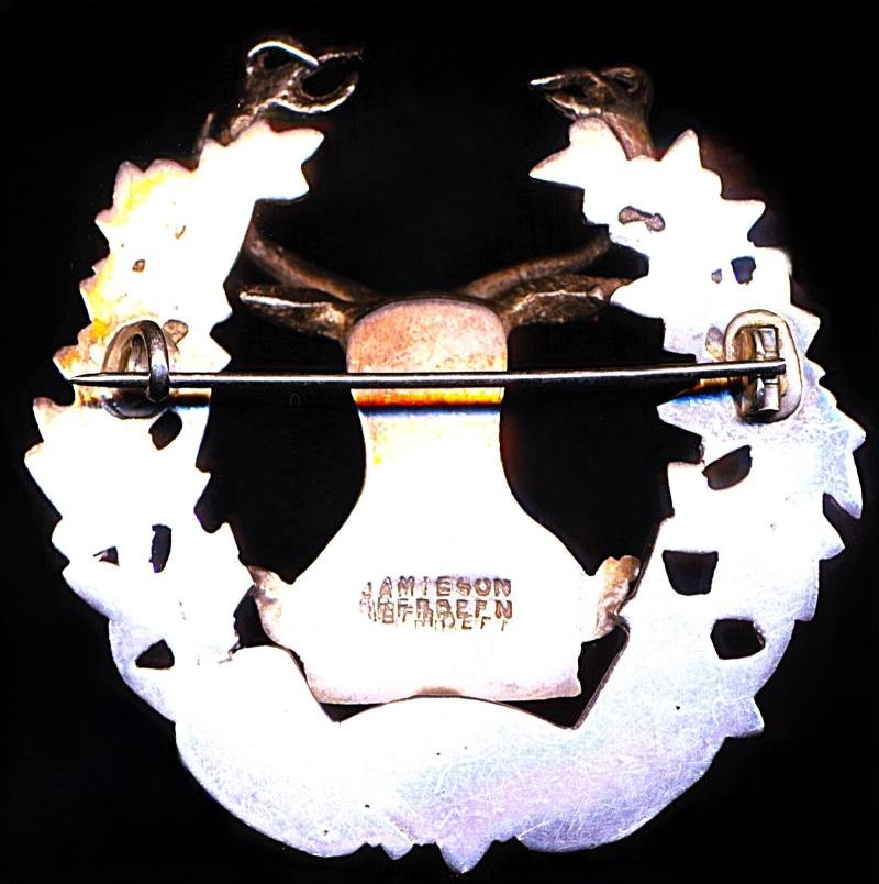 British Army: Gordon Highlanders. Officers Glengarry Badge. Silver (no British H/M) with makers/retailers marks circa 1899-1933 — image 4