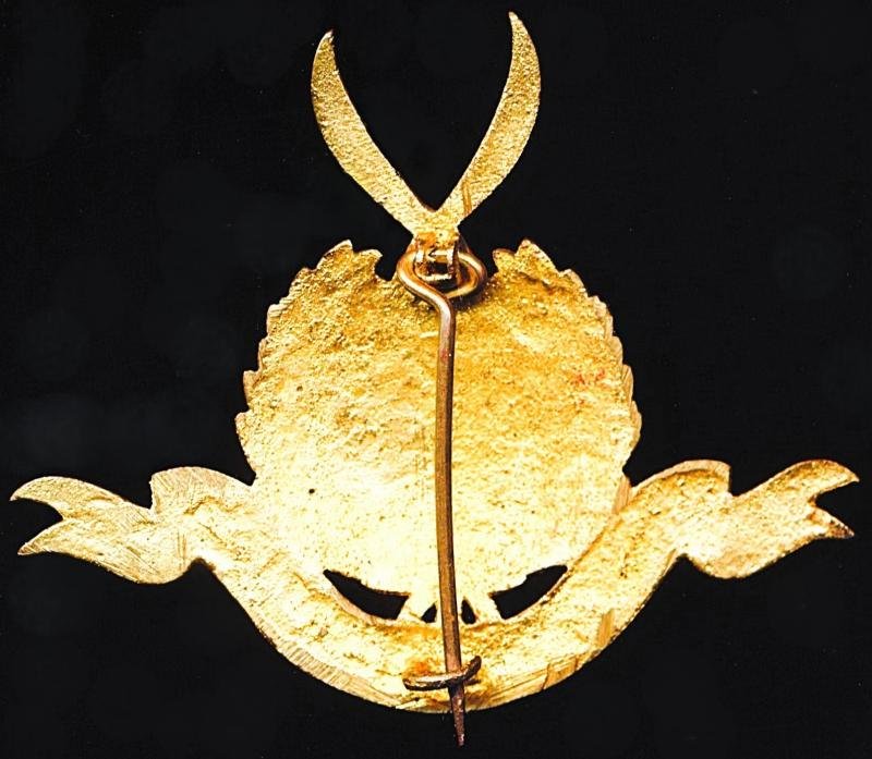 India (Princely States): Bharatpur State Police. Cap / Pagri / Turban badge. A die-cast gilding metal badge. Circa 1912-1947 — image 2
