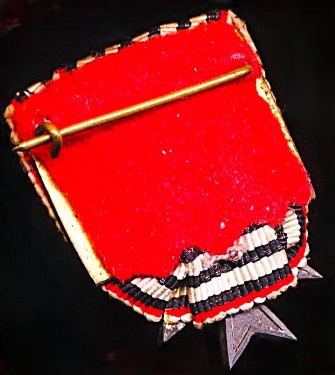 Germany (Imperial): Prussia Merit Cross for War Aid (Verdienstkreuz für Kriegshilfe). Miniature medal — image 3