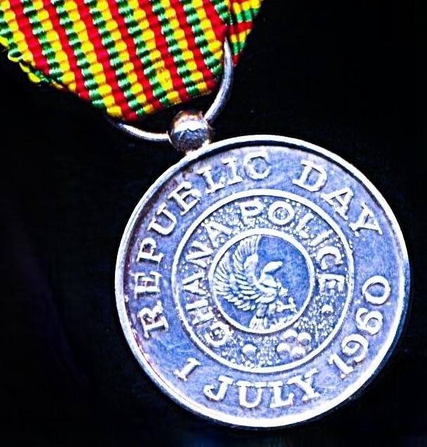 Ghana: Republic Day Medal 1960. 'Police' reverse. Miniature medal — image 4