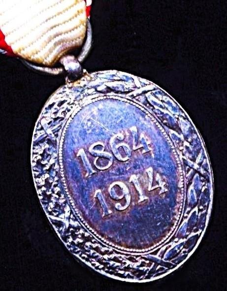 Austria (Imperial): The Medal for Services to the Red Cross. Silver grade with 'War Decoration' 1914-18. Miniature medal — image 4