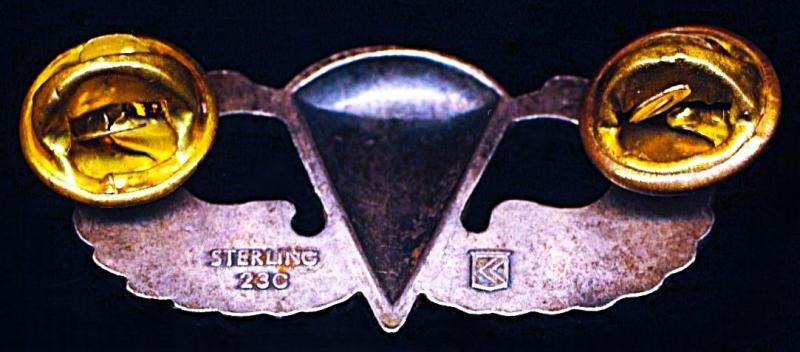 United States: Parachutist Badge. Sterling silver marked regulation size. Circa 1950-1968 — image 4