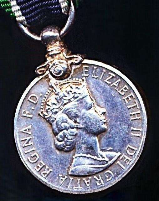 United Kingdom: Colonial Police Medal for Gallantry (C.P.M.). EIIR issue. 2nd type 'Dei Gratia' obverse legend (circa 1958-2012) — image 2