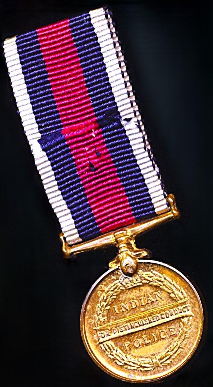 British India: Indian Police Medal. GVI issue. 'For Distinguished Conduct' (circa 1937-1947) — image 3
