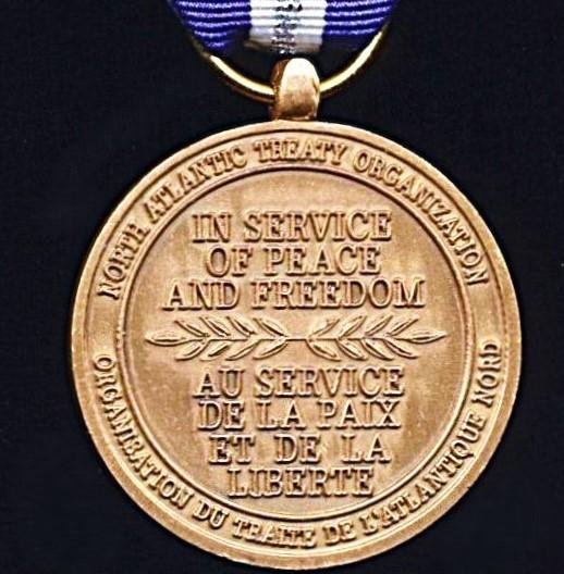 North Atlantic Treaty Organisation (NATO ): Non-Article 5 Medal (1st type riband) with clasp 'Non-Article 5' — image 5