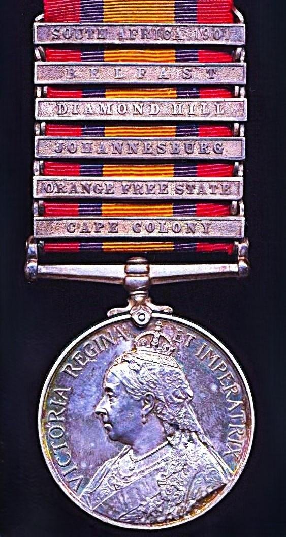 Queen's South Africa Medal 1899-1902. Silver issue with 6 x clasps, 'Cape Colony', 'Orange Free State', 'Johannesburg', 'Diamond Hill', 'Belfast' & 'South Africa 1901' (25637 Sapr T.J. Gallagher. Rl: Engineers.) — image 2