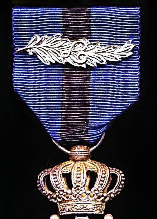 Belgium: Order of Leopold II (Ordre de Leopold II, / Orde van Leopold II). 5th Class 'Knight'. Uni-lingual 'French language obverse legend (1908-1951).With silvered 'Palm' emblem with 'L' cypher — image 3