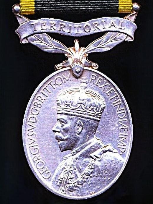 Efficiency Medal. GV issue with 'Territorial' bar (6195821 Pte. F.T. Cane. 8-Midd'x. R.) — image 2