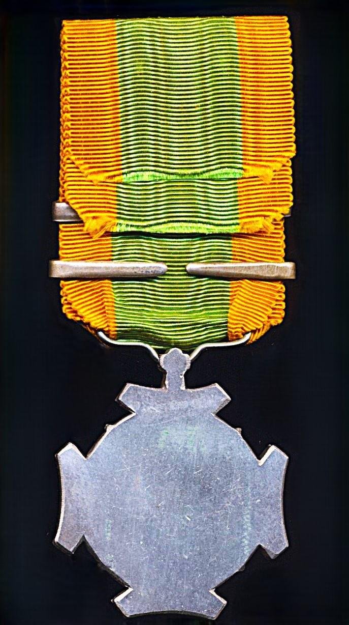 Netherlands Expeditions Cross (Expeditie-Kruis). 2nd Type Portrait Obverse. With 2 x clasps (or 'Gespen'). 'Atjeh 1873-1896' & 'Korintji 1903' — image 4