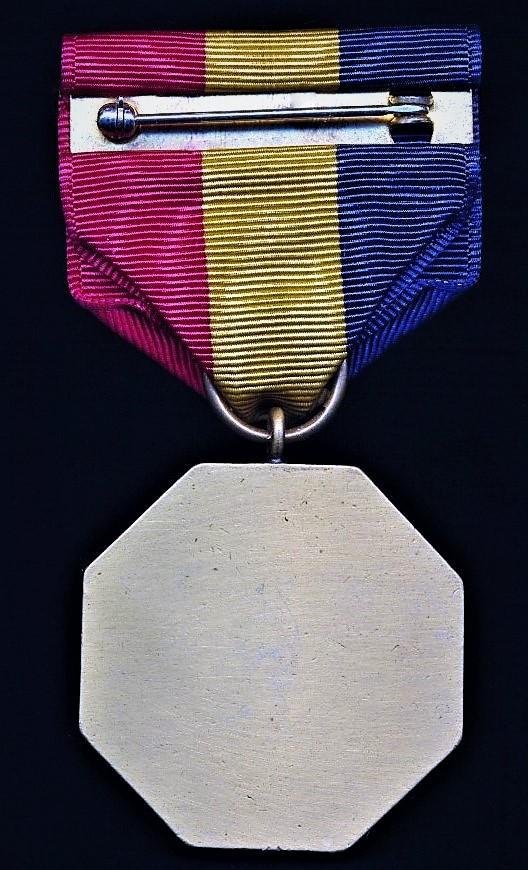 United States: Navy and Marine Corps Medal. With 2 x 'Gold Stars' further awards emblems on riband — image 4