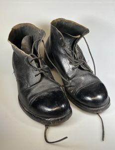WW2, British and Commonwealth, Ankle Boots a.k.a. 'Ammo Boots', plus …