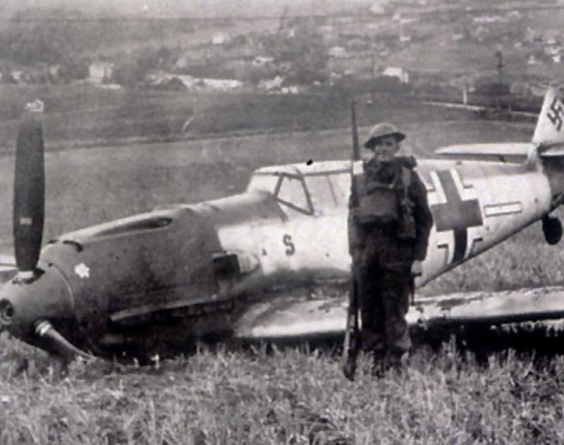WW2 German, SUPER RARE & IMPORTANT, Duxford, Messerschmitt Me109E-4, 'White-4', Werk No. 1190, Relic Pieces. — image 8