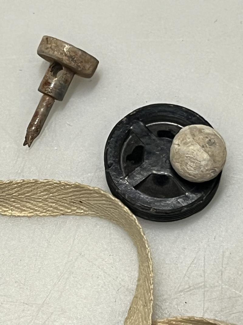 WW2 British Number 247 'Always Fuze'. — image 3