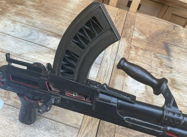 Cut away Bren — image 9