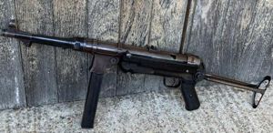 Deactivated WW2 German MP40 SMG slab side