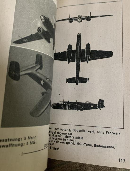 Rare German WW2 Aircraft Recognition Book — image 9