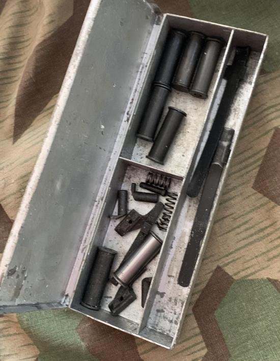 WW2 German MG13 tin — image 2