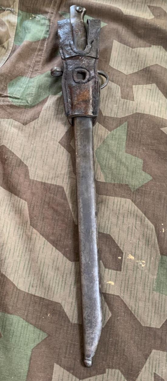 Arisaka Bayonet with rare original frog — image 2