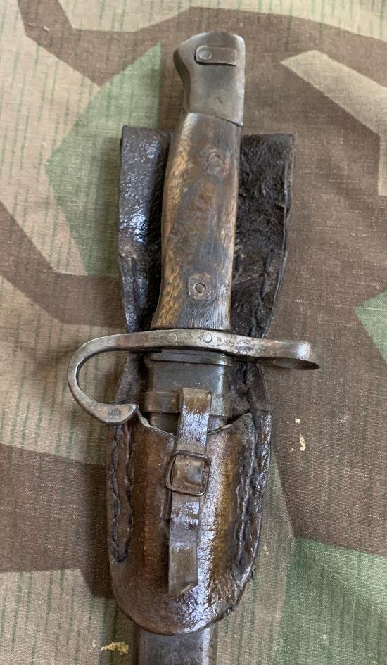 Arisaka Bayonet with rare original frog — image 3