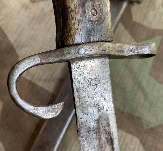 Arisaka Bayonet with rare original frog — image 5