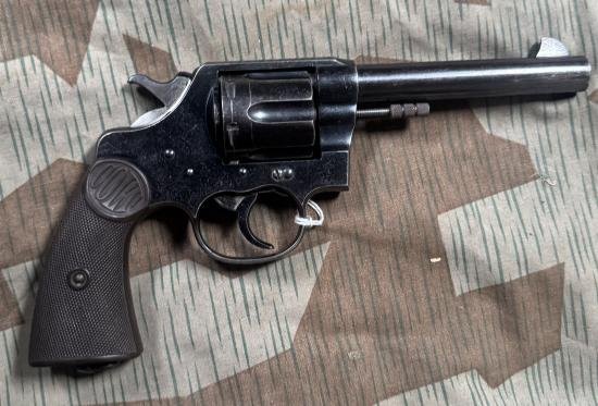 Deactivated WW1 Colt Revolver — image 4