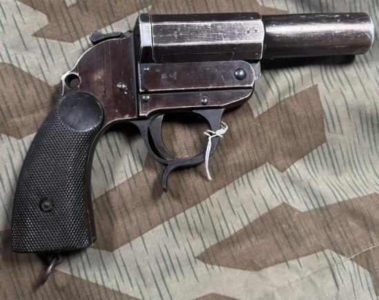 Deactivated WW2 German Z pistol — image 4