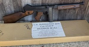 Hudson PFC Replica Thompson M1A1 Smg