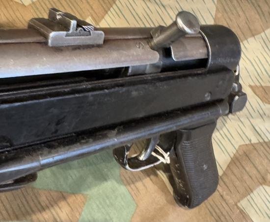 Deactivated MP38/40 WW2 German SMG — image 3
