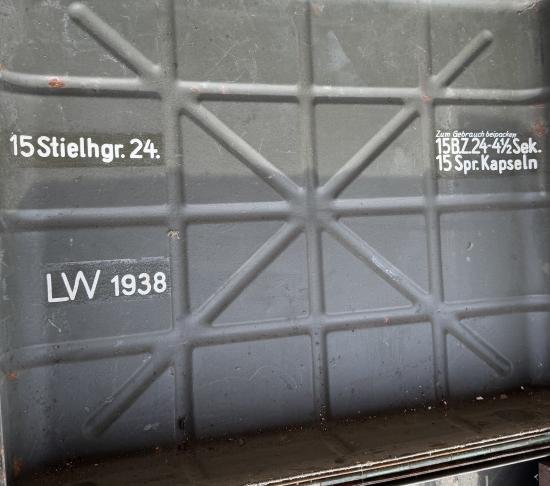 WW2 German M24 Stick grenade box with rack — image 6