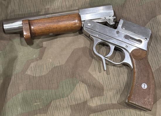 WW2 German Kriegsmarine Walther Flare Pistol — image 7