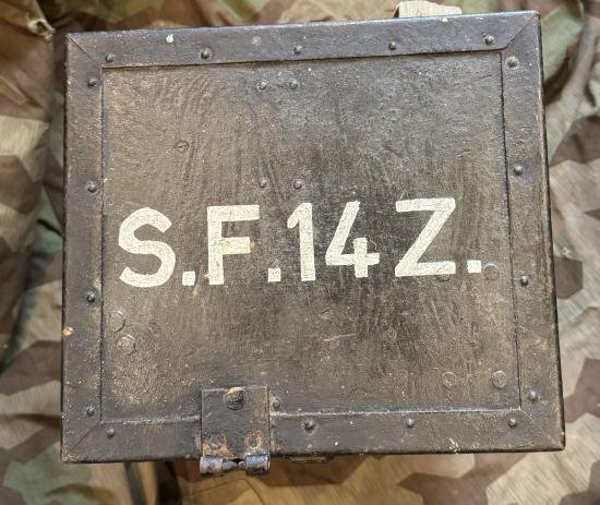 WW2 German SF14 Binoculars Box — image 3
