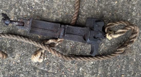 Rare Remote Firing Device for German 8cm Mortar — image 4