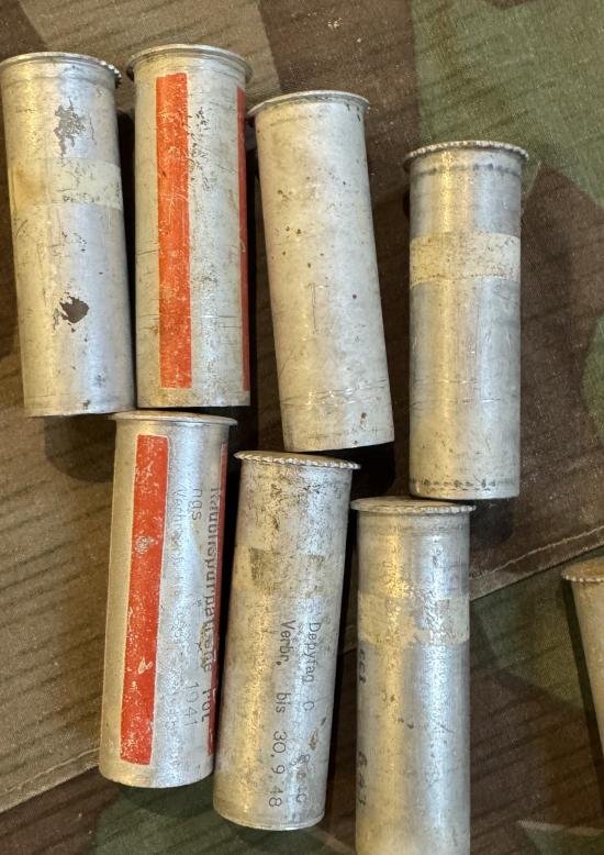 Inert empty WW2 German Flare Gun cartridges — image 2