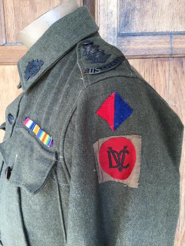 Australia WW2 VDC Officers Field Service Dress Tunic - DCM and Bar Recipient — image 4
