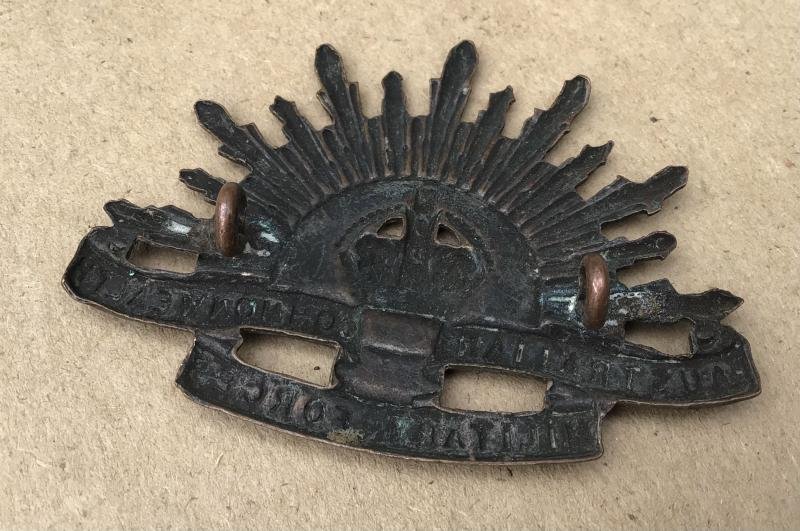 WW1 Rising Sun Hat Badge — image 2