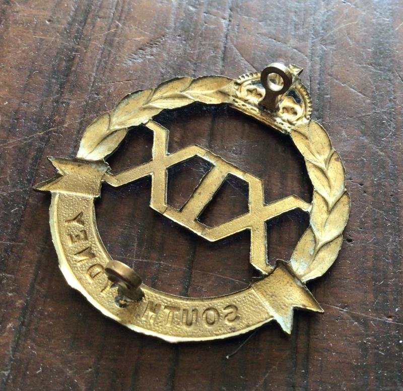 1930-42 19th Infantry Battalion Hat Badge — image 2