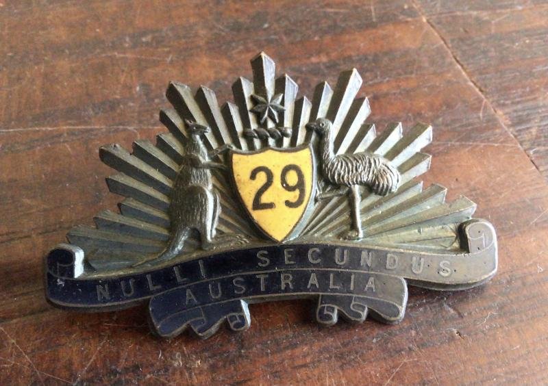 1930-42 29th Infantry Battalion Hat Badge — image 2