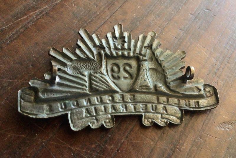 1930-42 29th Infantry Battalion Hat Badge — image 3