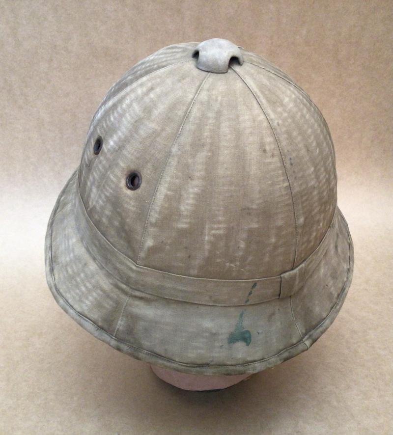 Original Imperial Japanese Army WWII Type 98 Sun Helmet — image 3