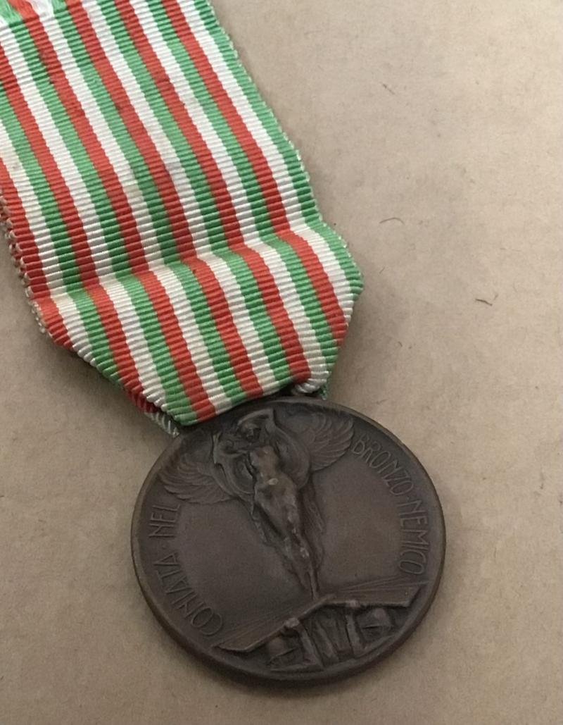 Italy WW1 War Medal 1915-1918 — image 2